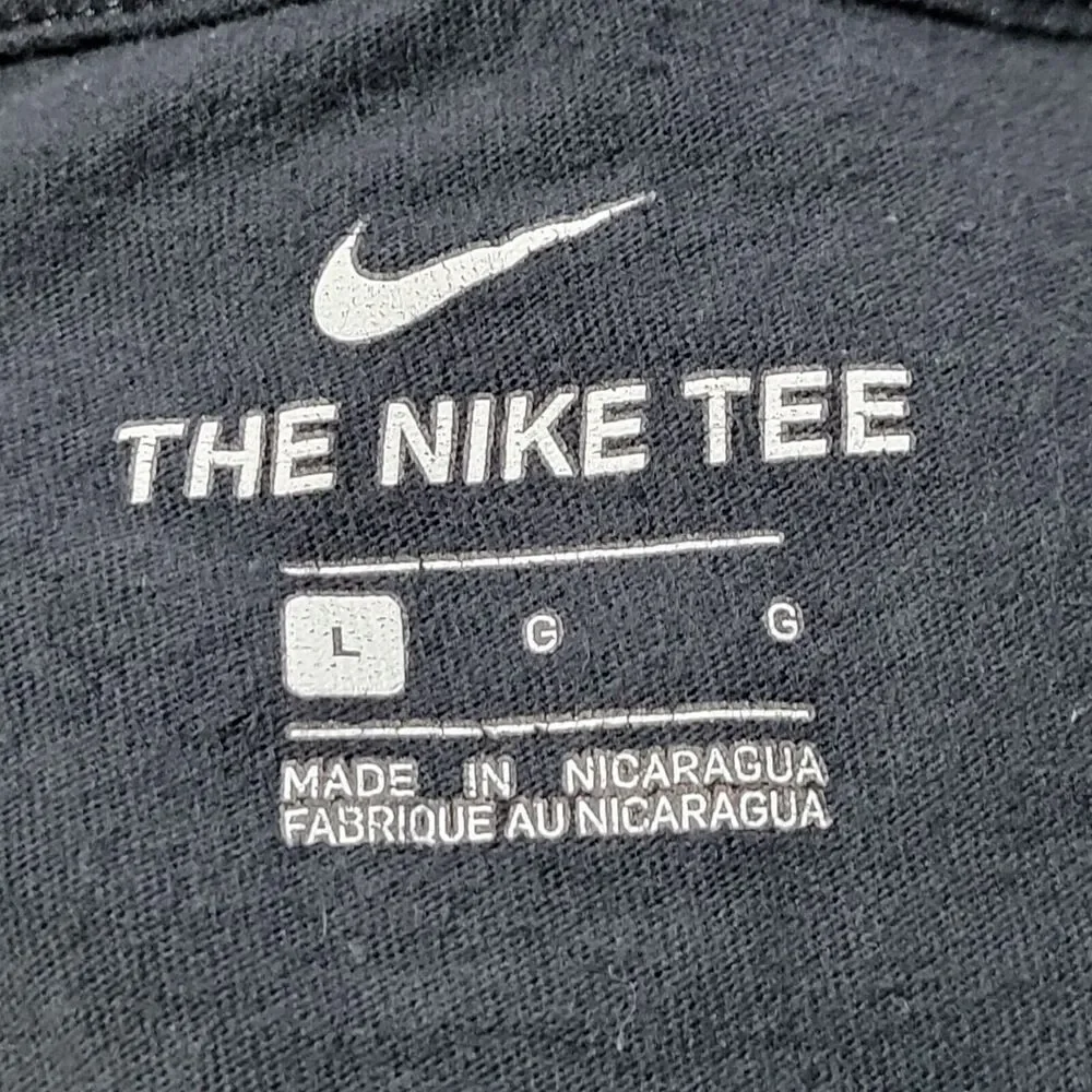 NIKE Men's Black Graphic Print T-Shirt Size L Logo Cotton Crew Neck TEE Retro